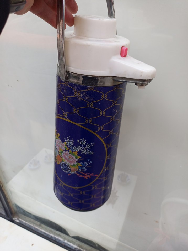 Mavi Renkli Çiçekli Çocuk Termosu - Görsel 3