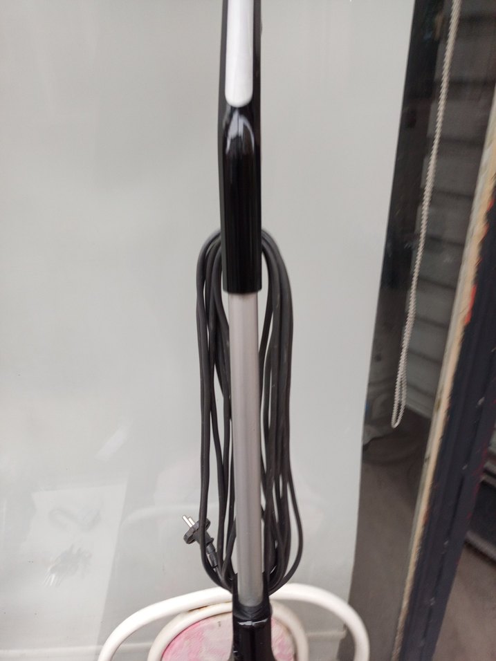 Renkli Siyah Elektrikli Süpürge - Görsel 3