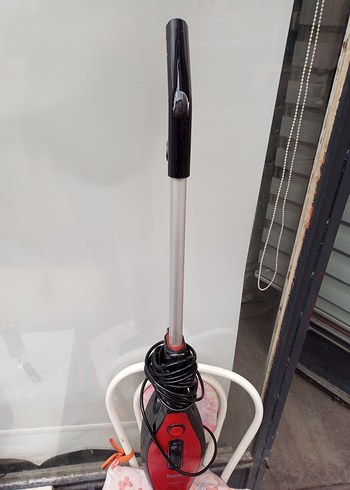 Kırmızı Renkli Elektrikli Süpürge - Görsel 5