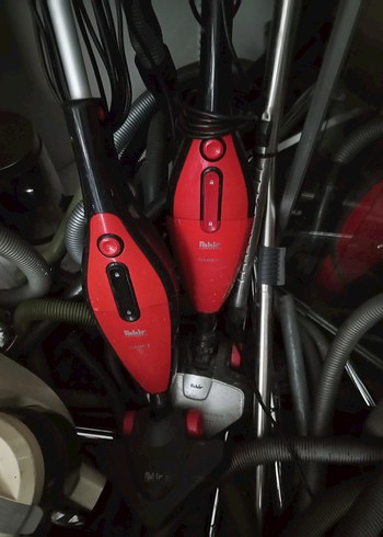 Kırmızı Renkli Elektrikli Süpürge adet 490 tl  - Görsel 2