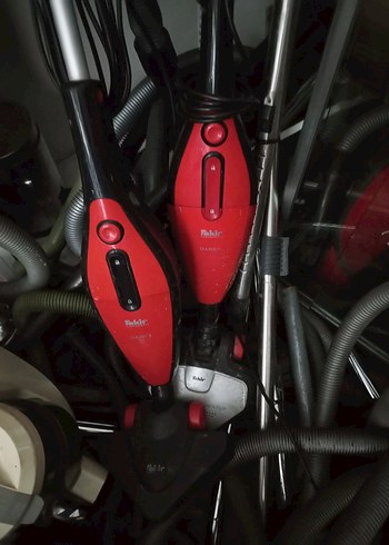 Kırmızı Renkli Elektrikli Süpürge adet 490 tl  - Görsel 3