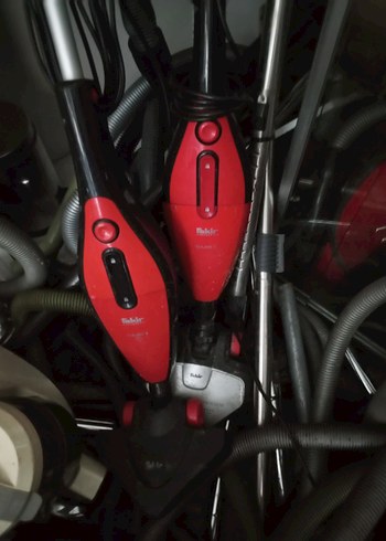 Kırmızı Renkli Elektrikli Süpürge adet 490 tl  - Görsel 4