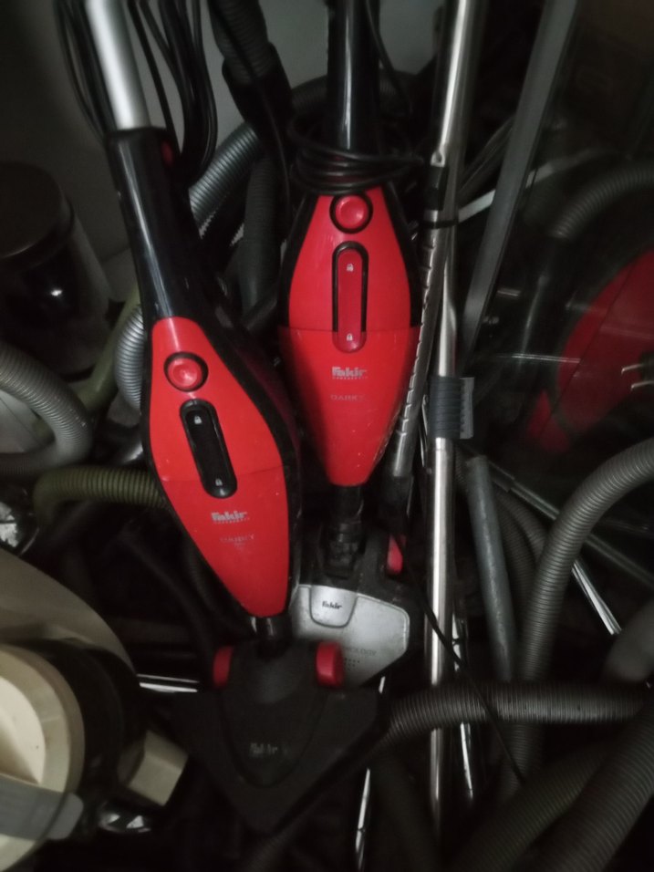 Kırmızı Renkli Elektrikli Süpürge adet 490 tl  - Görsel 4