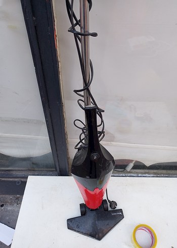 Kırmızı ve Siyah Dikey Elektrikli Süpürge - Görsel 5