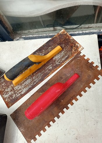 Renkli Sarı ve Kırmızı Tıraş ve Mala Seti - Görsel 3