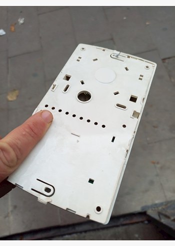 Beyaz ve Gri Sesli Kapı Zili - Görsel 2