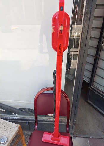 Kırmızı Pratic Dikey Elektrikli Süpürge