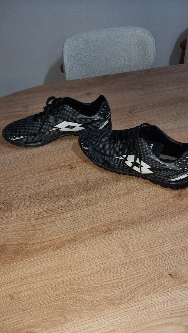 Lotto Erkek Siyah Spor Futbol Ayakkabısı - Görsel 3