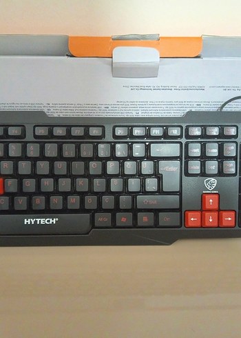 HYTECH Kırmızı Detaylı Siyah Oyun Klavyesi - Görsel 3
