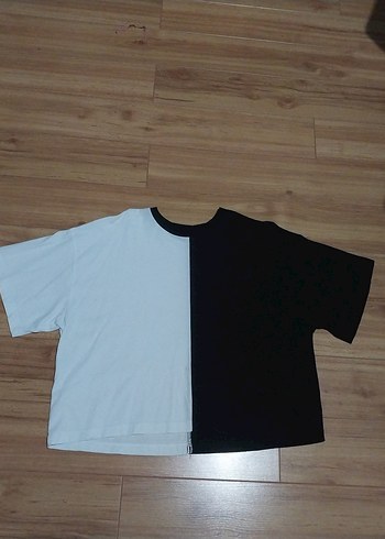 Beyaz-Siyah Yarım Oversize Tişört - Görsel 2