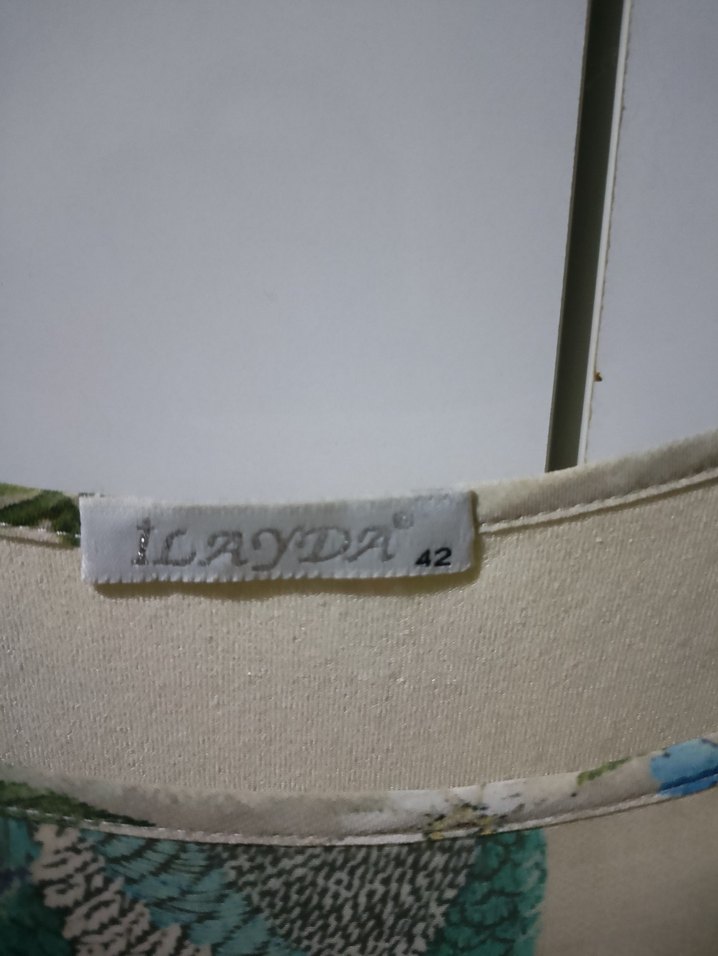 Çiçek desenli,38 40 beden uyumlu, astarlı şifon bluz - Görsel 3