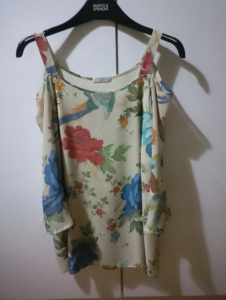 Çiçek desenli,38 40 beden uyumlu, astarlı şifon bluz - Görsel 2