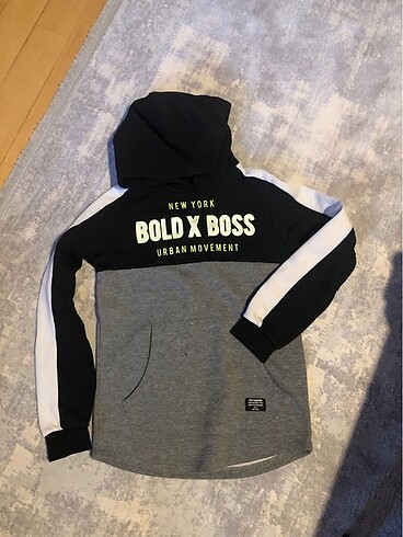 Erkek çocuk kapüşonlu sweatshirt