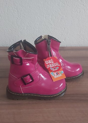Pembe Tokalı Kız Çocuk Yağmur Çizmesi - Görsel 2