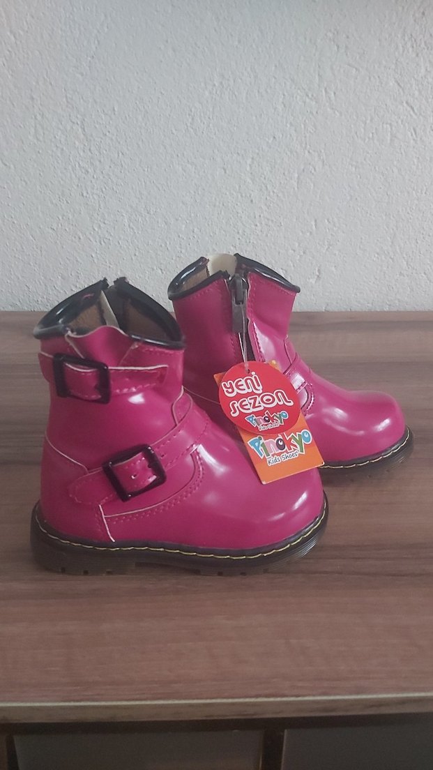 Pembe Tokalı Kız Çocuk Yağmur Çizmesi - Görsel 2