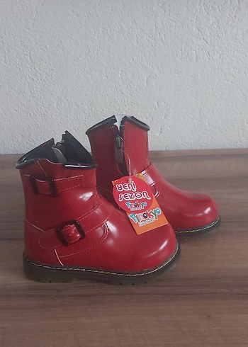 Kız Çocuk Kırmızı Deri Tokalı Bot - Görsel 2