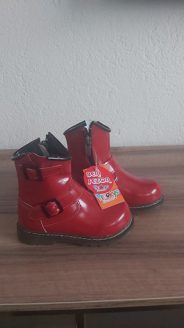 Kız Çocuk Kırmızı Deri Tokalı Bot - Görsel 2