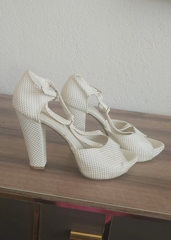 Beyaz Platform Topuklu Klasik Kadın Abiye Ayakkabı - Görsel 2