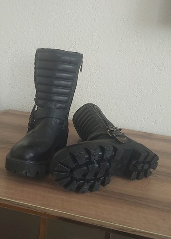 Kadın Bot - Görsel 3