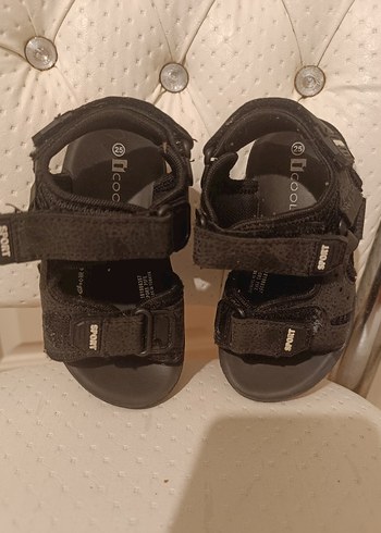 Erkek Çocuk Siyah Cırtlı Spor Sandalet