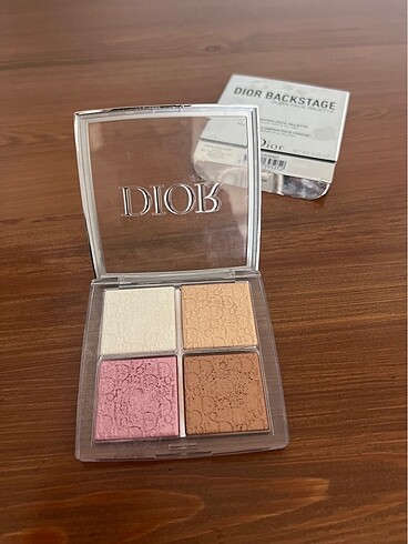 Dior Dior backstage aydınlatıcı
