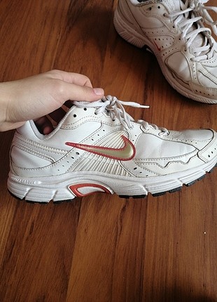 Nike Kosu Ayakkabisi