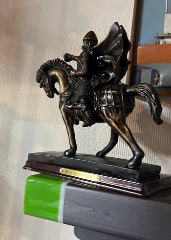 Altın Renkli Atlı Figürin - Görsel 7