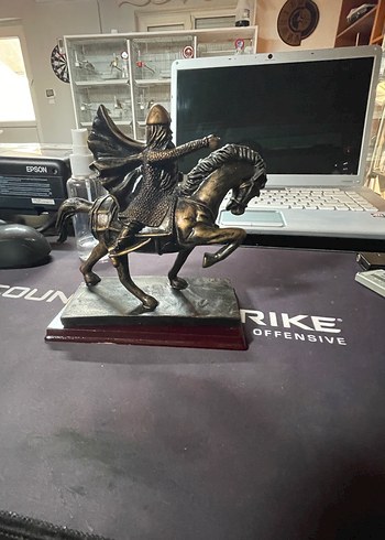 Altın Renkli Atlı Figürin - Görsel 6