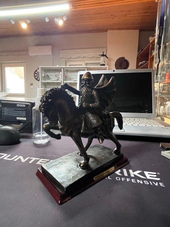 Altın Renkli Atlı Figürin - Görsel 5