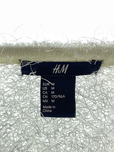 m Beden beyaz Renk H&M Hırka %70 İndirimli.