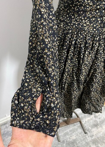 V Yaka Düğmeli Vintage Elbise - Görsel 4