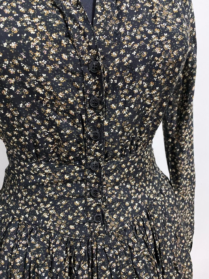 V Yaka Düğmeli Vintage Elbise - Görsel 3