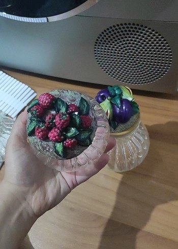 Bordo Meyve Detaylı Küçük Cam Vazo - Görsel 3