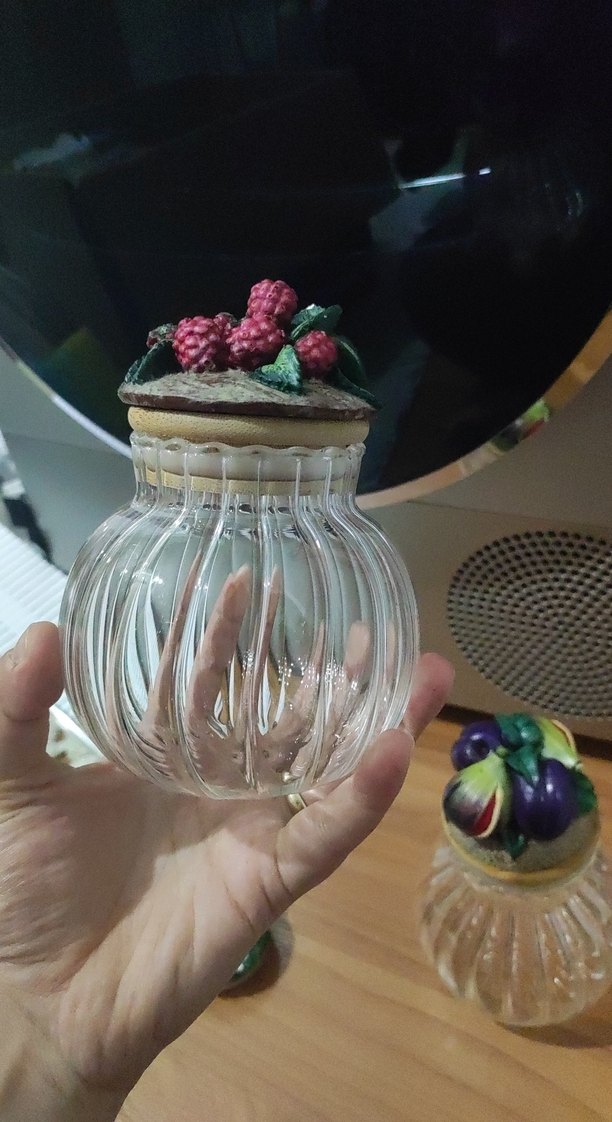 Bordo Meyve Detaylı Küçük Cam Vazo - Görsel 4