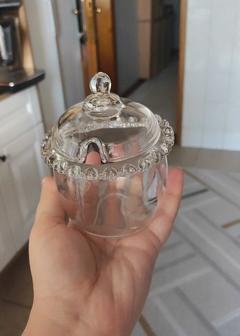 Diğer Şeffaf Kristal Kapaklı Küçük şekerlik
