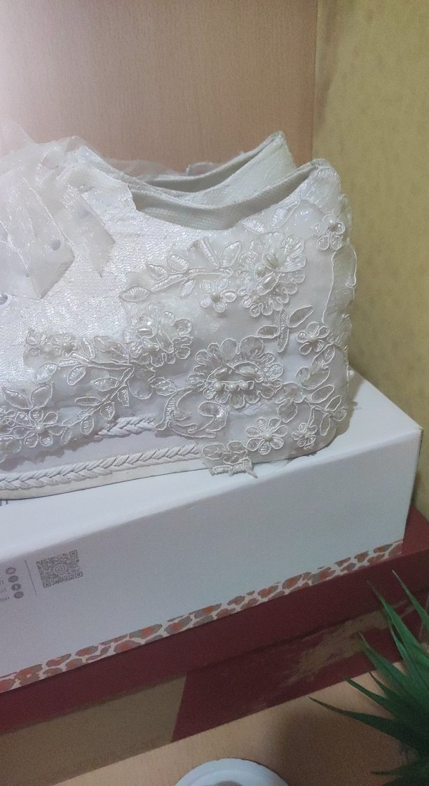 Beyaz Dantel Detaylı Dolgu Topuk Kadın Spor gelin Ayakkabısı - Görsel 2