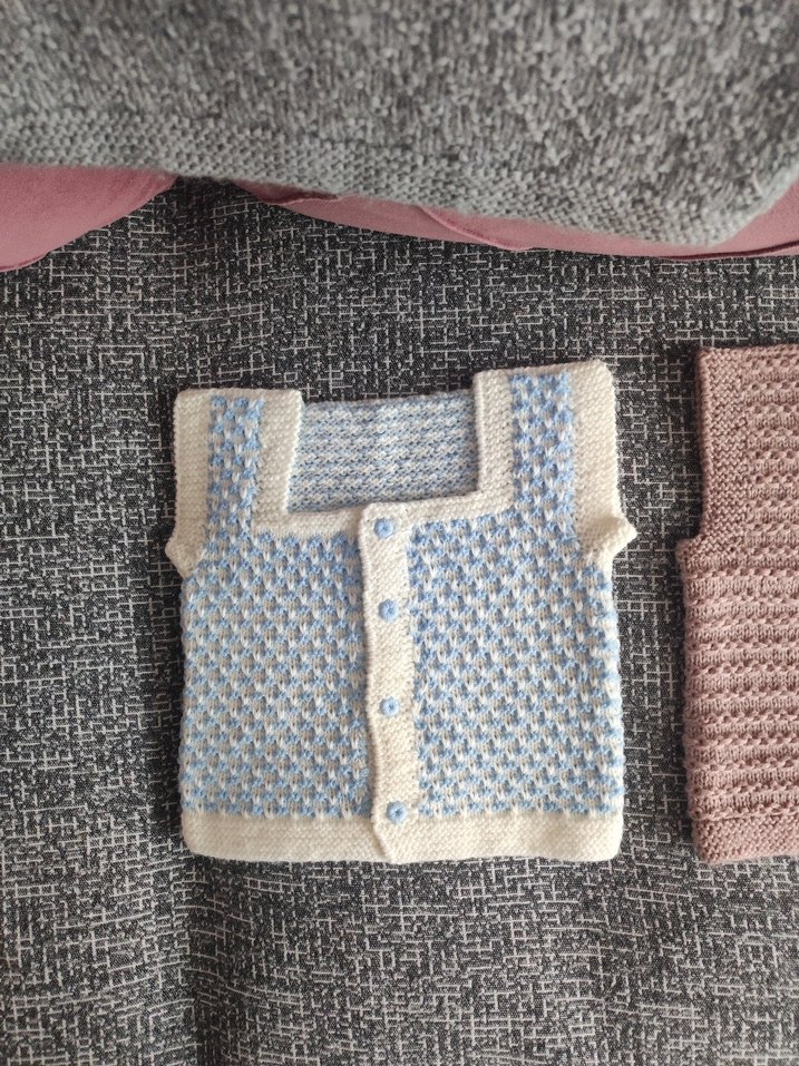 Kız Çocuk Gri Örme Kolsuz Hırka - Görsel 4