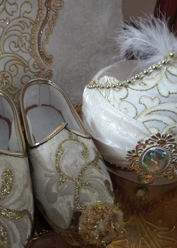 Klasik İşlemeli Beyaz Çocuk Takımı - Görsel 8