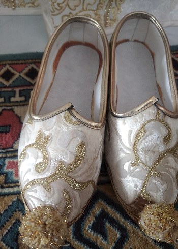 Klasik İşlemeli Beyaz Çocuk Takımı - Görsel 18