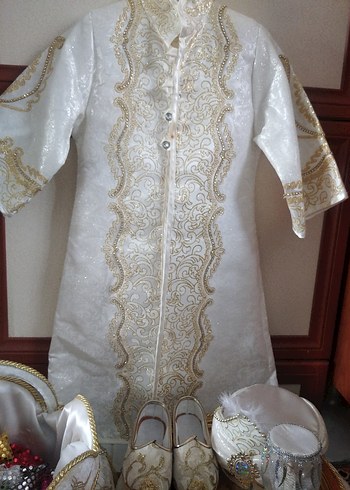 Klasik İşlemeli Beyaz Çocuk Takımı - Görsel 9