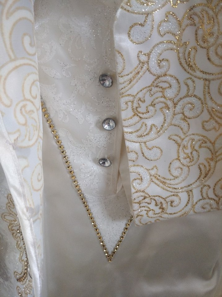 Klasik İşlemeli Beyaz Çocuk Takımı - Görsel 5