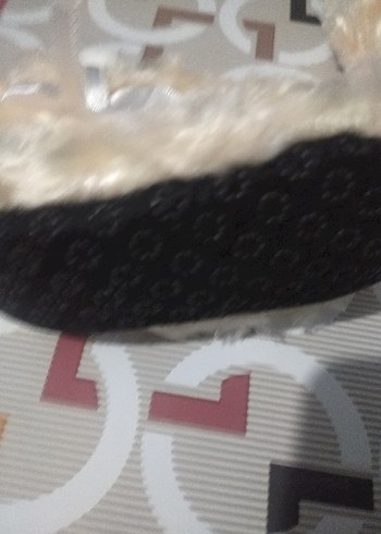 Kız Çocuk Bej Peluş Ev Terliği - Görsel 4