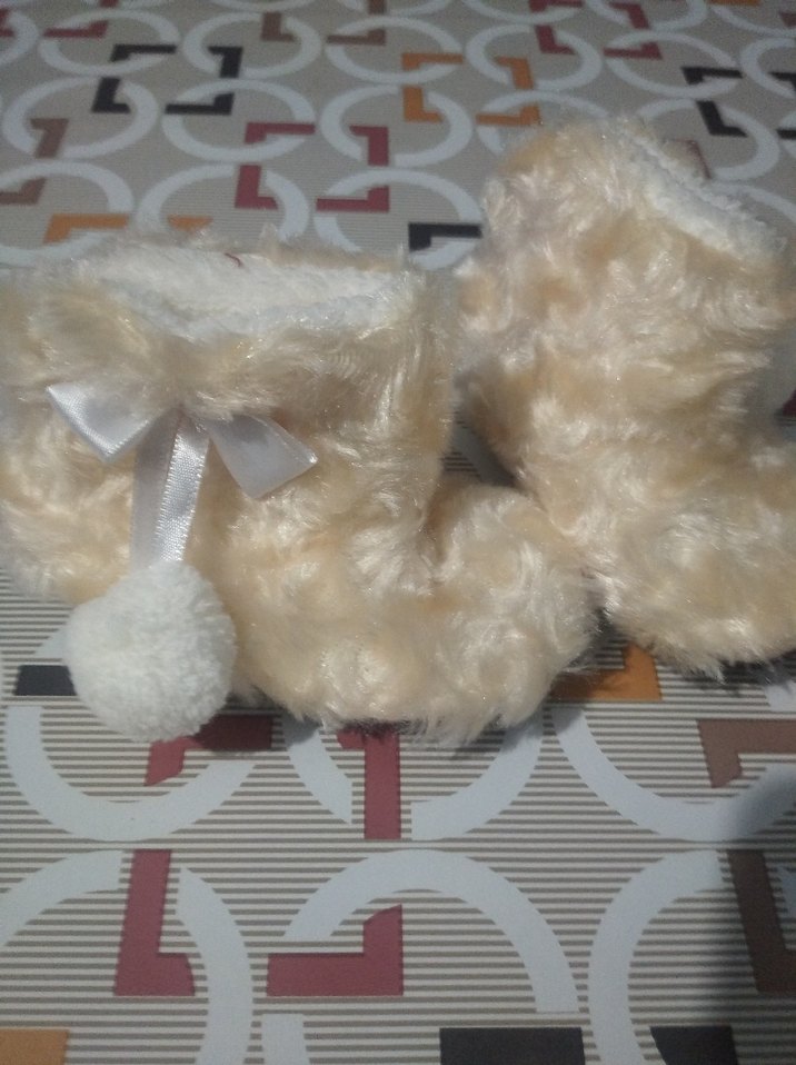 Kız Çocuk Bej Peluş Ev Terliği - Görsel 3