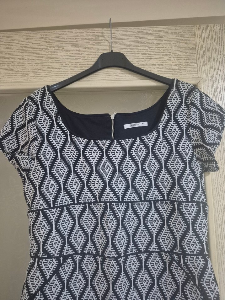 V Yaka Kısa Kollu Bohem Gri Elbise - Görsel 2