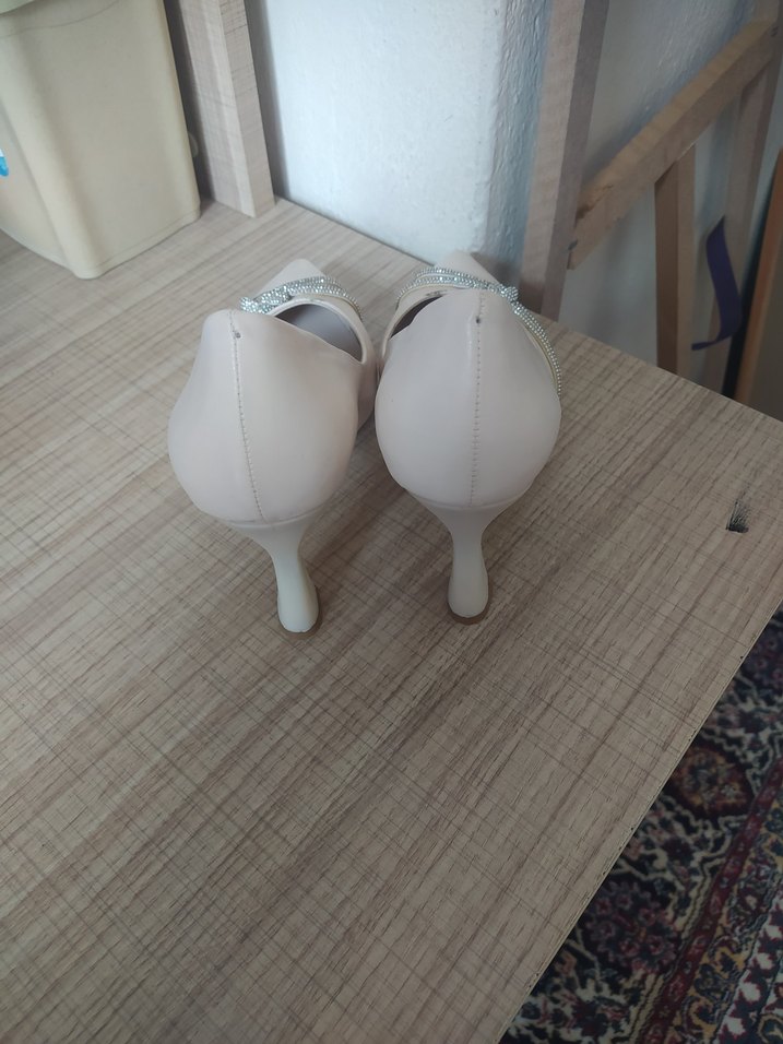 Beyaz Bağcıklı Stiletto Kadın Abiye Ayakkabı - Görsel 2