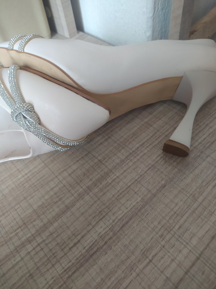 Beyaz Bağcıklı Stiletto Kadın Abiye Ayakkabı - Görsel 3