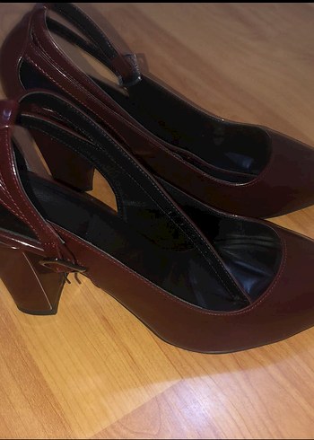 Bordo Tokalı Kadın Topuklu Ayakkabı - Görsel 2