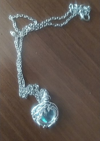 Diğer Uzun Zincirli Gri Turkuaz Yılan Desenli Gotik Kolye