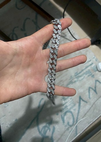 4 UÇ 4 KOLYE - Görsel 2