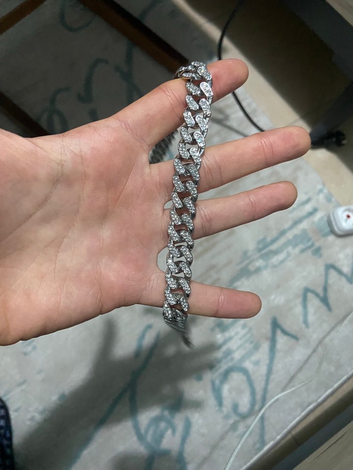 4 UÇ 4 KOLYE - Görsel 2